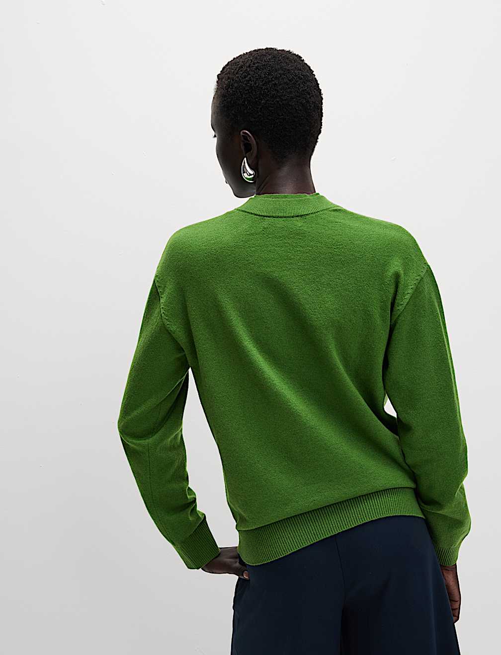 Air-Yarn V-Neck Jumper