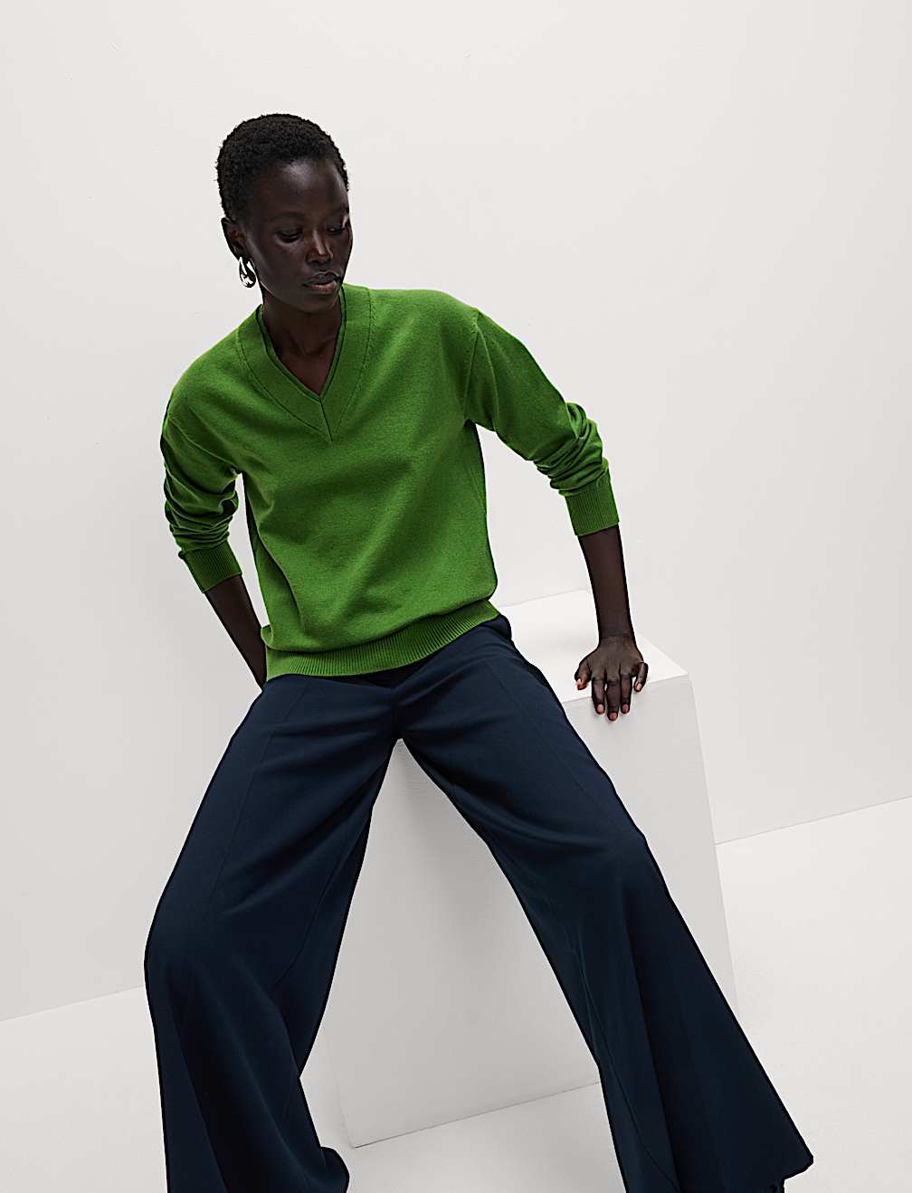 Air-Yarn V-Neck Jumper