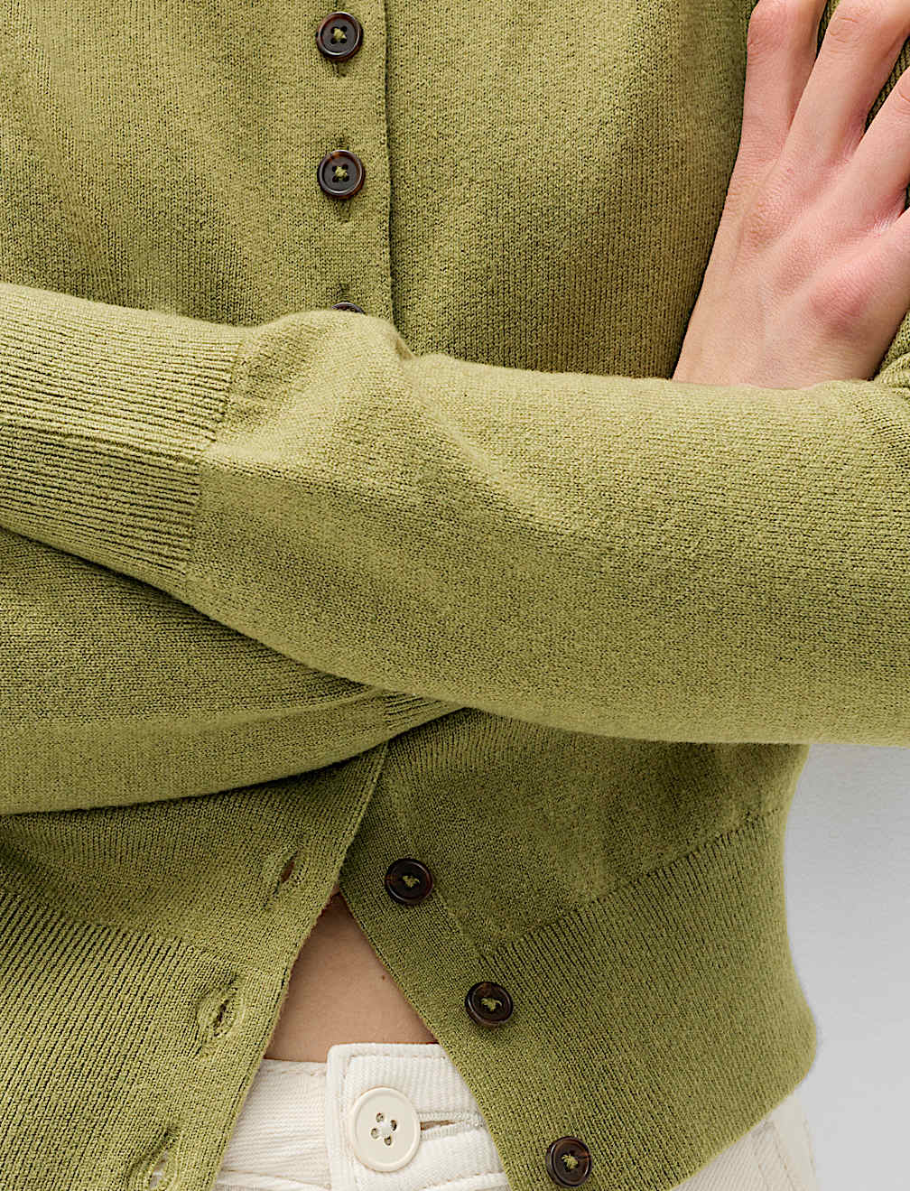 Air-Yarn Crew Neck Short Cardigan