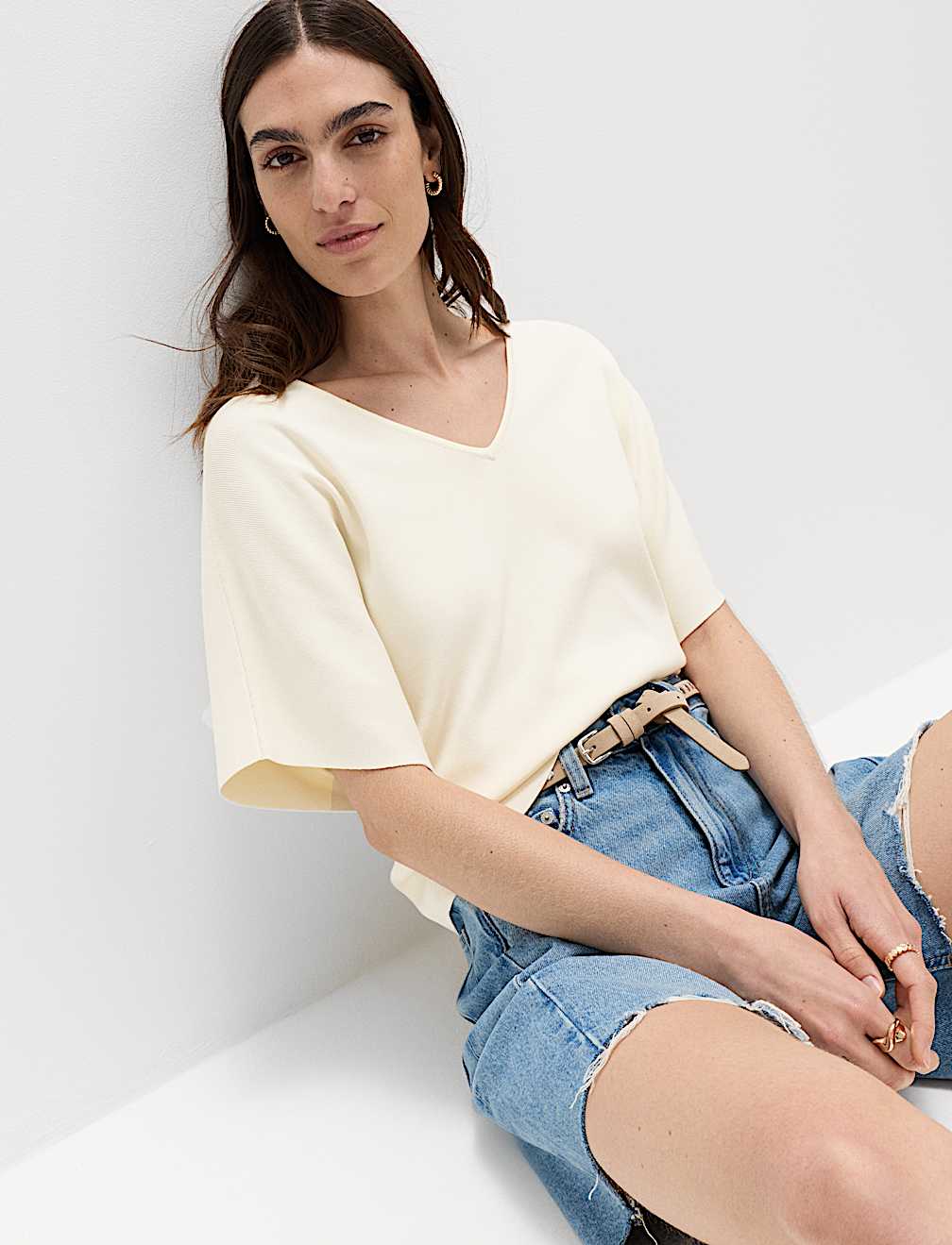 V-Neck Waisted Slim Fit Knitted Top