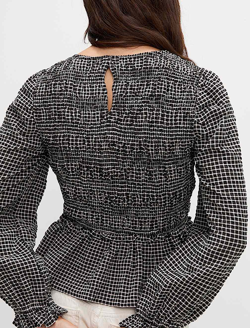 Crew Neck Shirred Checked Blouse