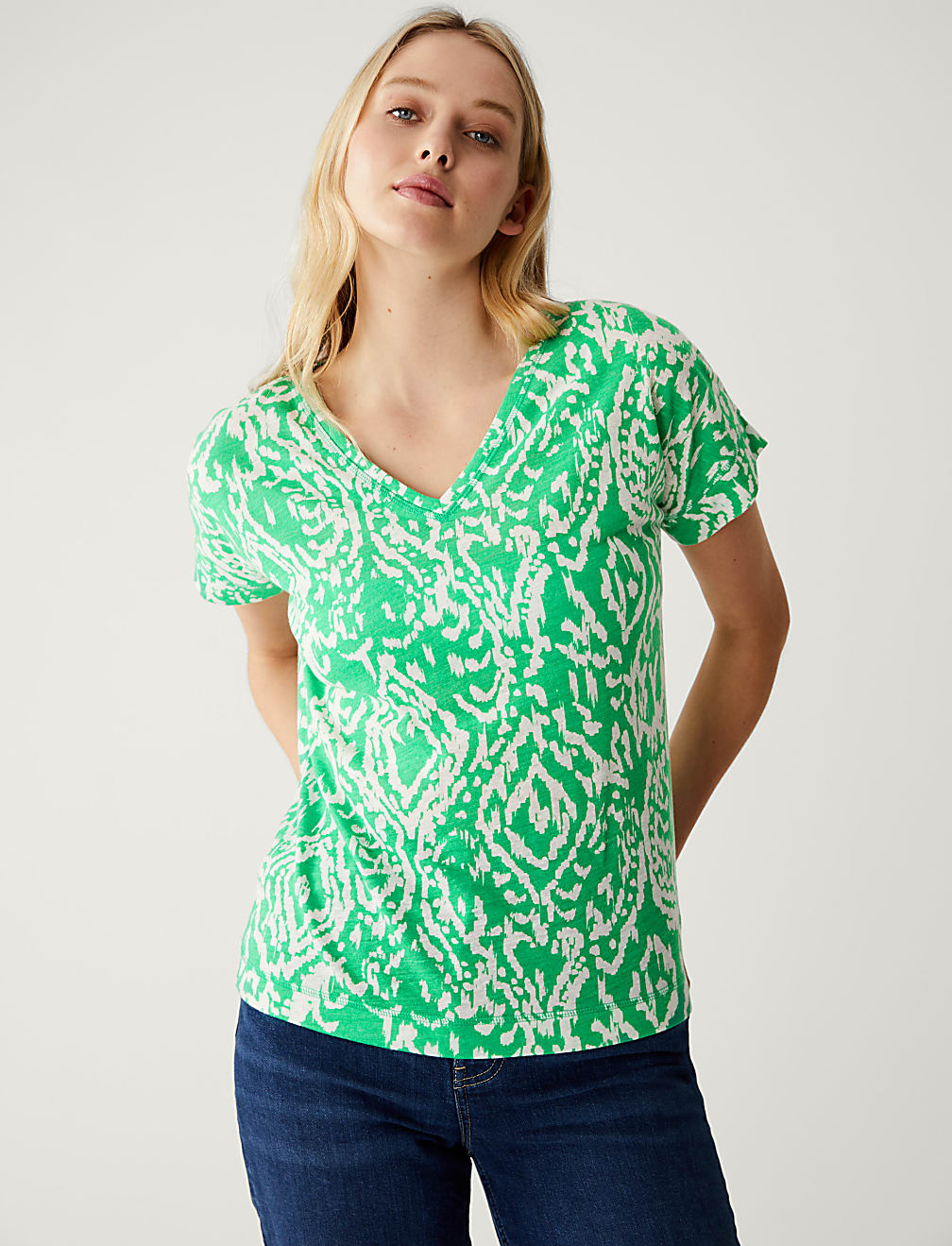 Linen Rich Printed V-Neck T-Shirt