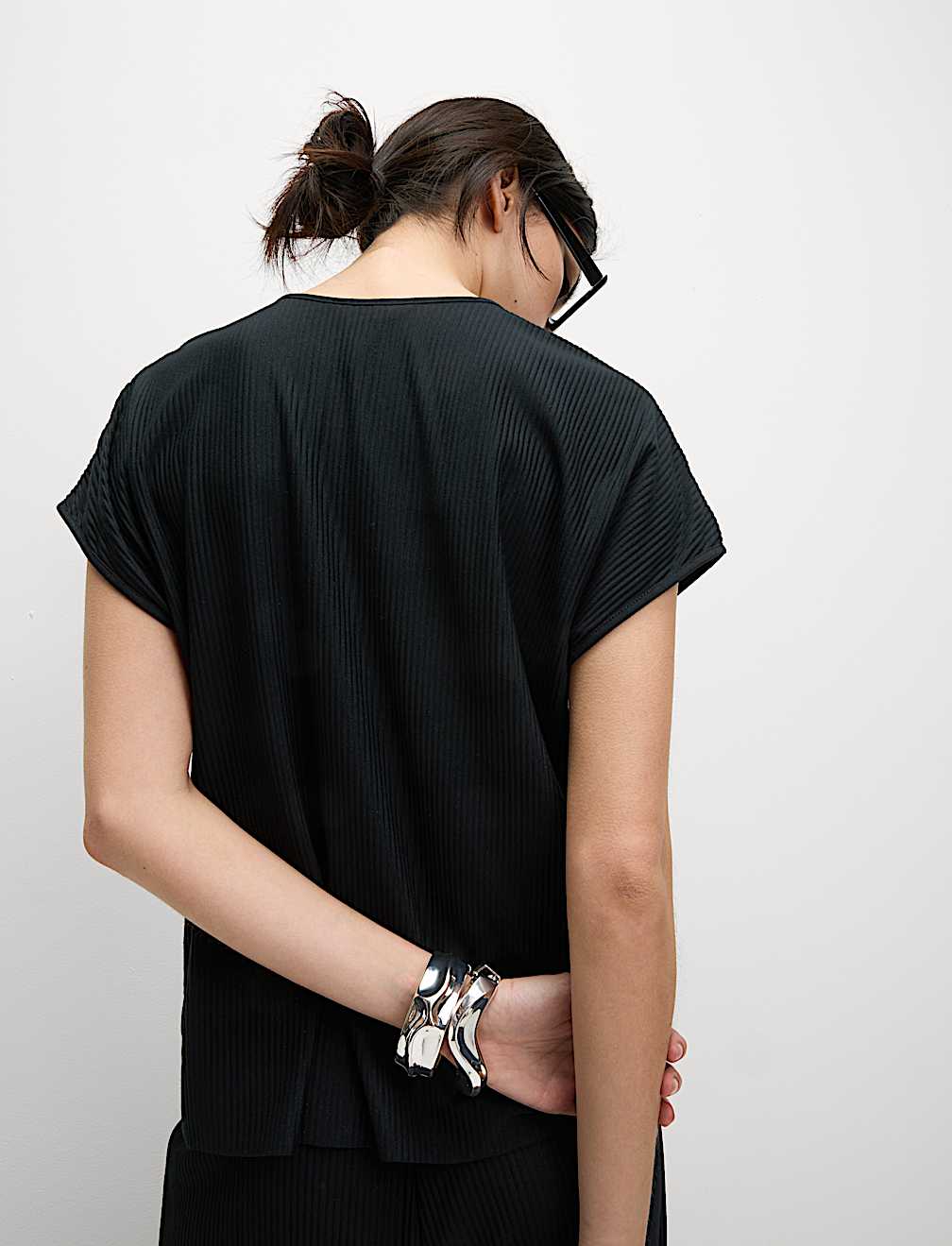 Plisse Round Neck Top