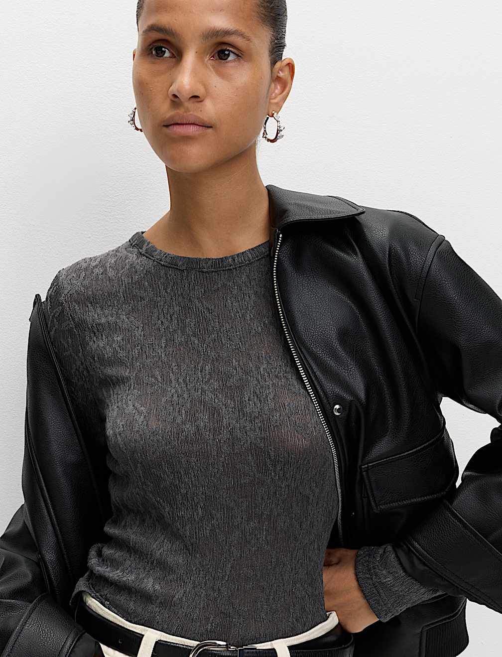 Mesh Floral Slash Neck Regular Fit Top