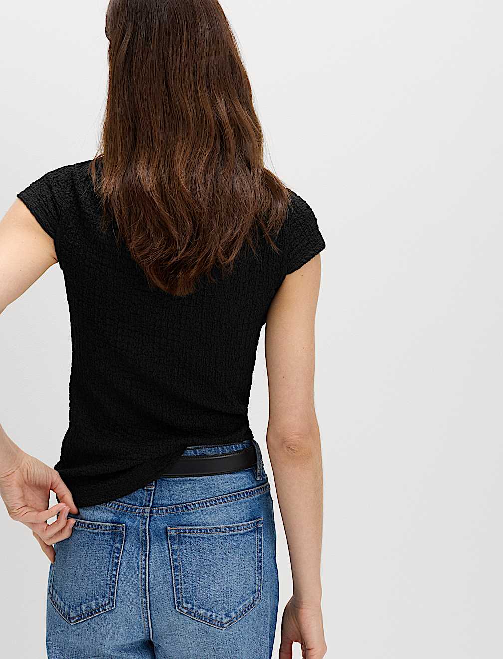 Textured Keyhole Top