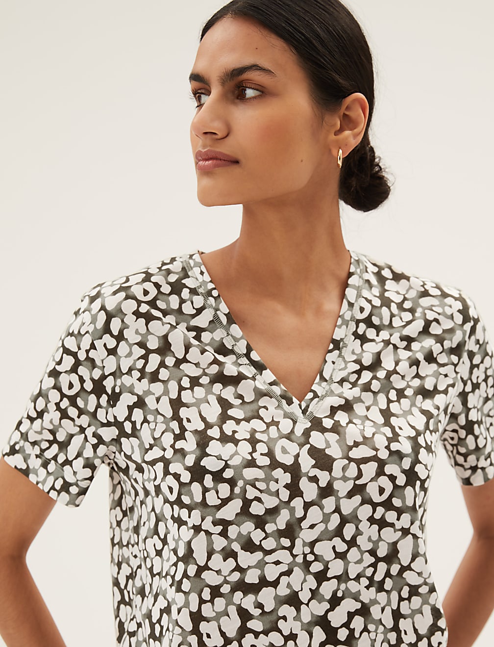 Printed V-Neck Relaxed Longline T-Shirt