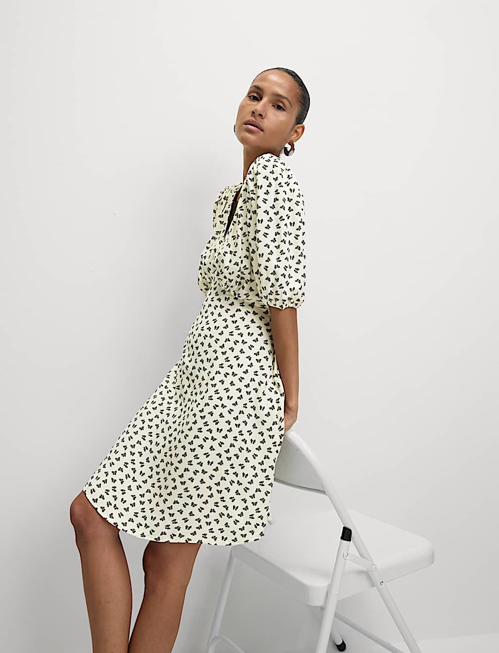 Printed V-Neck Tie Waist Mini Tea Dress