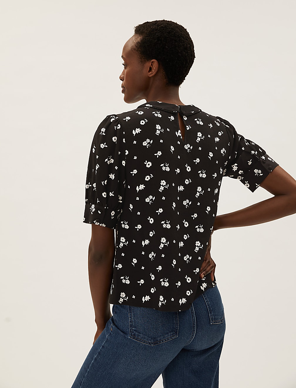 Floral Peter Pan Collar Short Sleeve Top