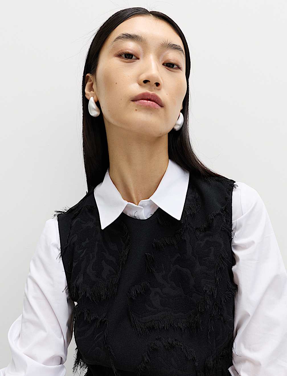 Floral Jacquard Fringed V-Neck Tailored Top