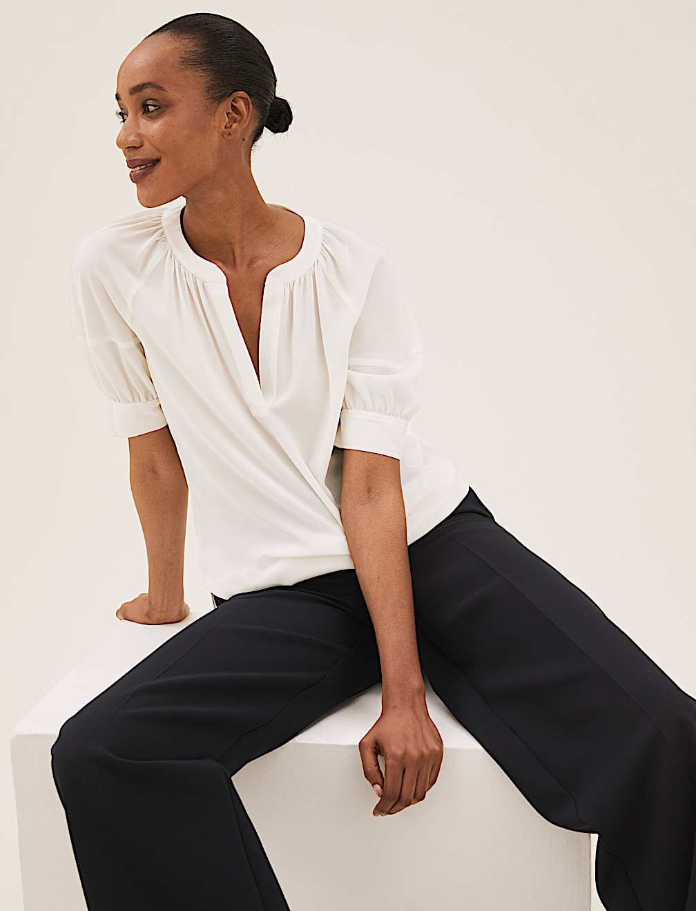 V-Neck Puff Sleeve Popover Blouse