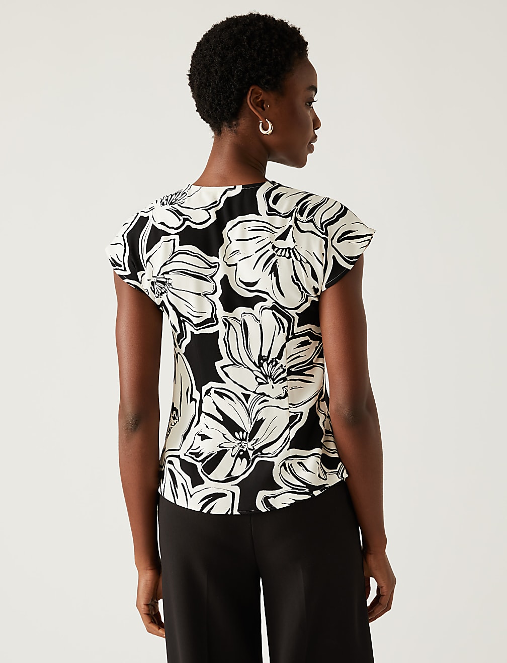Floral V-Neck Knot Front Blouse