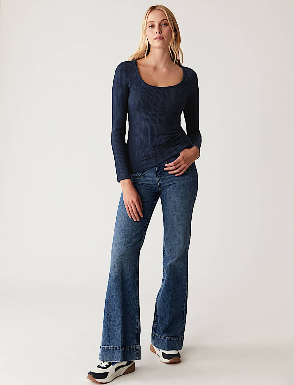 Sparkly Ribbed Scoop Neck Fitted Top