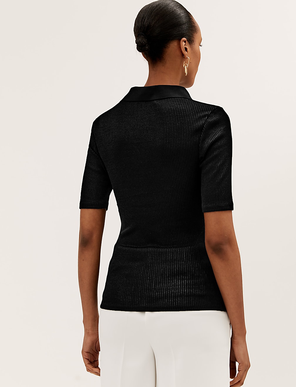 Ribbed Collared Regular Fit Half Sleeve Top