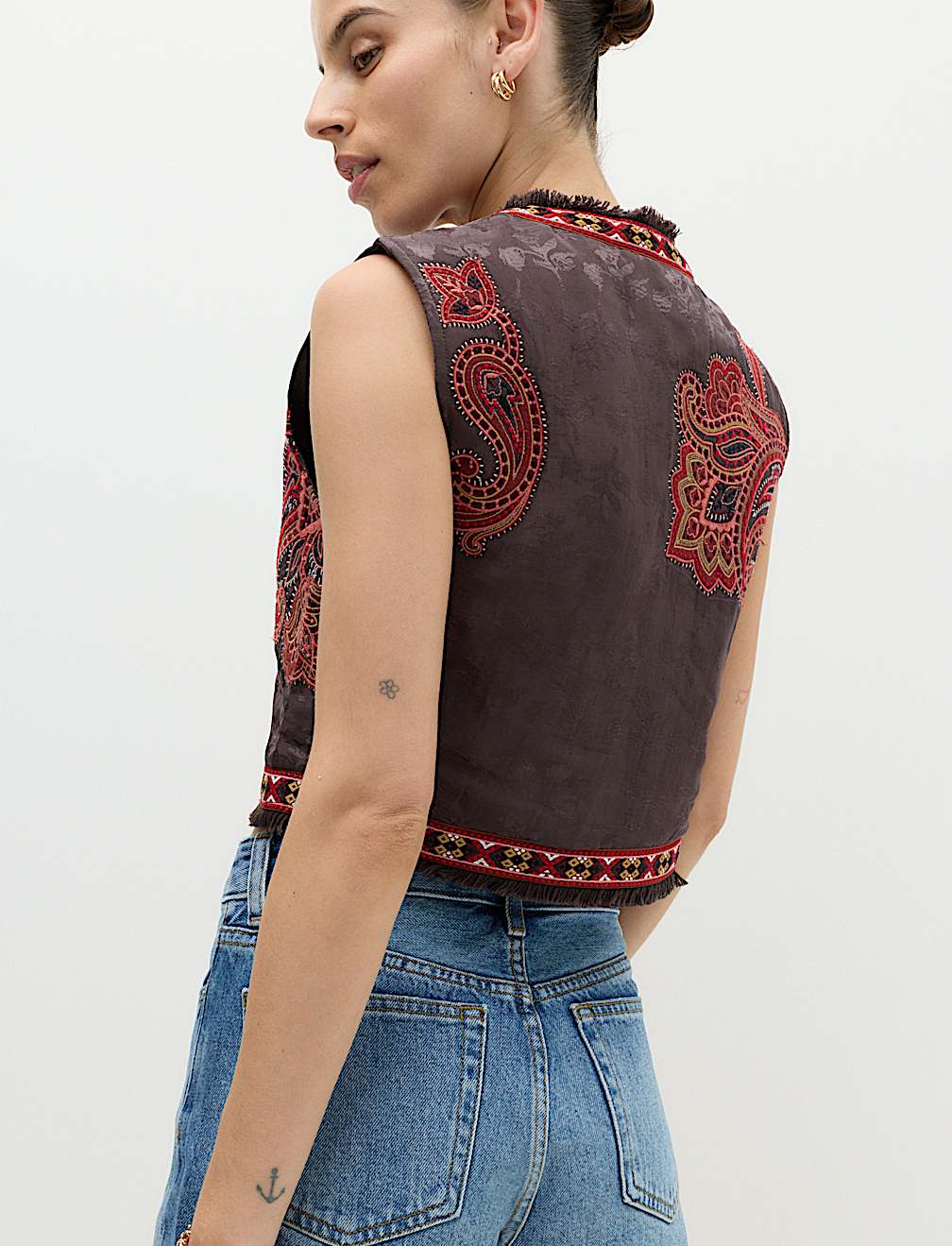 Embroidered Cropped Gilet