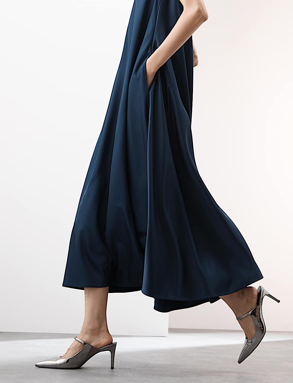 Lyocell Rich Round Neck Midaxi Column Dress