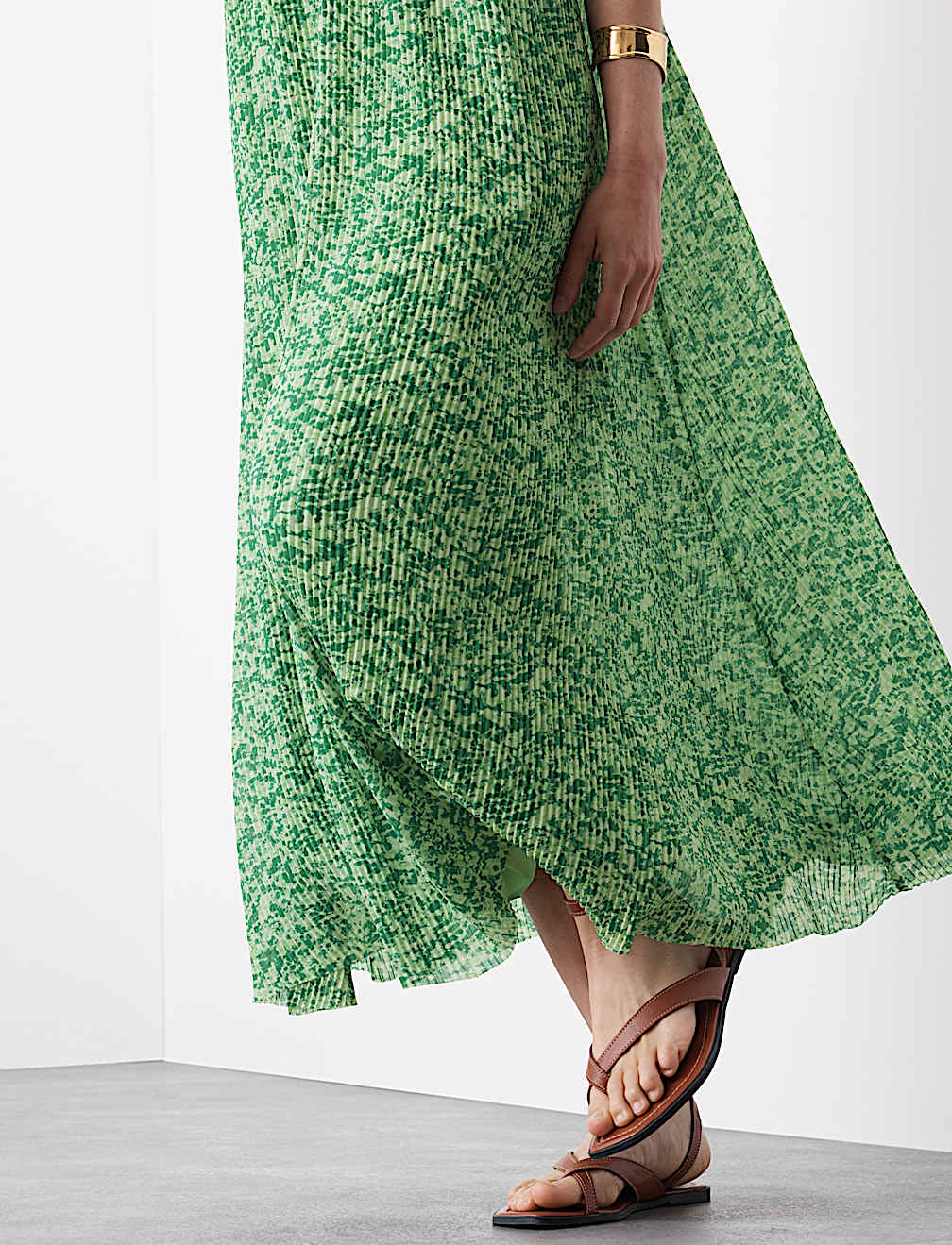 Plisse Printed V-Neck Midaxi Cami Dress