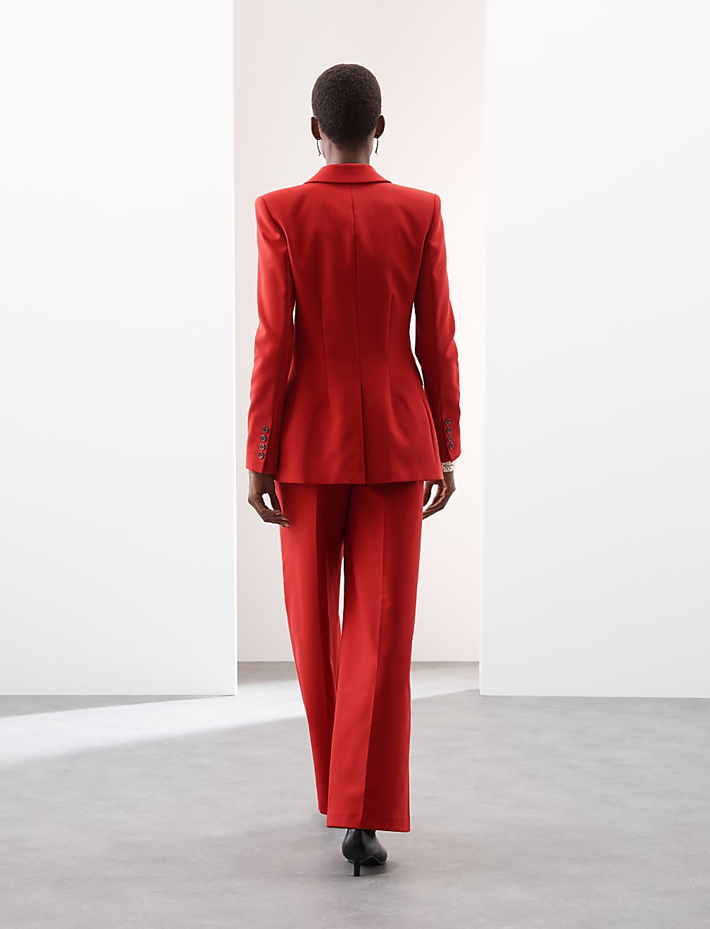Tailored Single Breasted Blazer with Wool