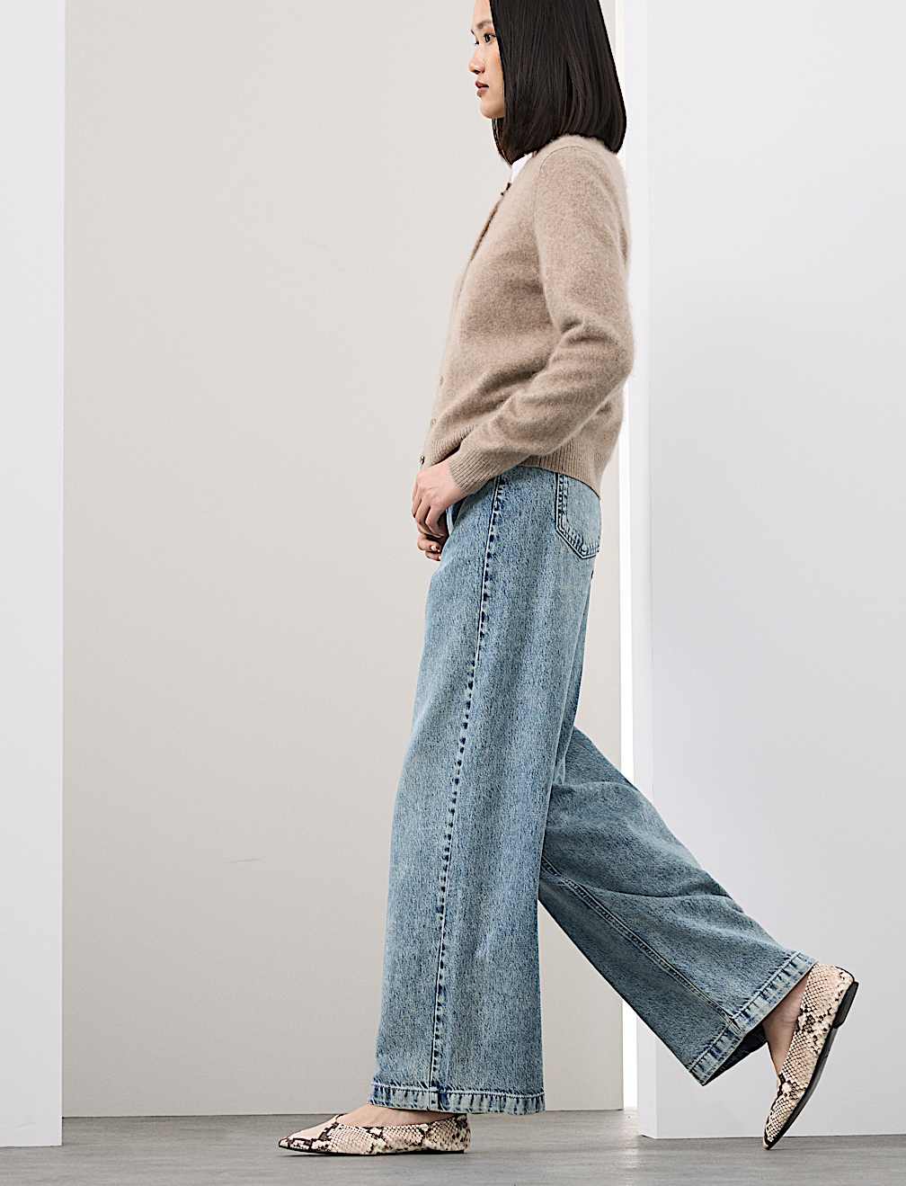 High Waisted Wide Leg Jeans