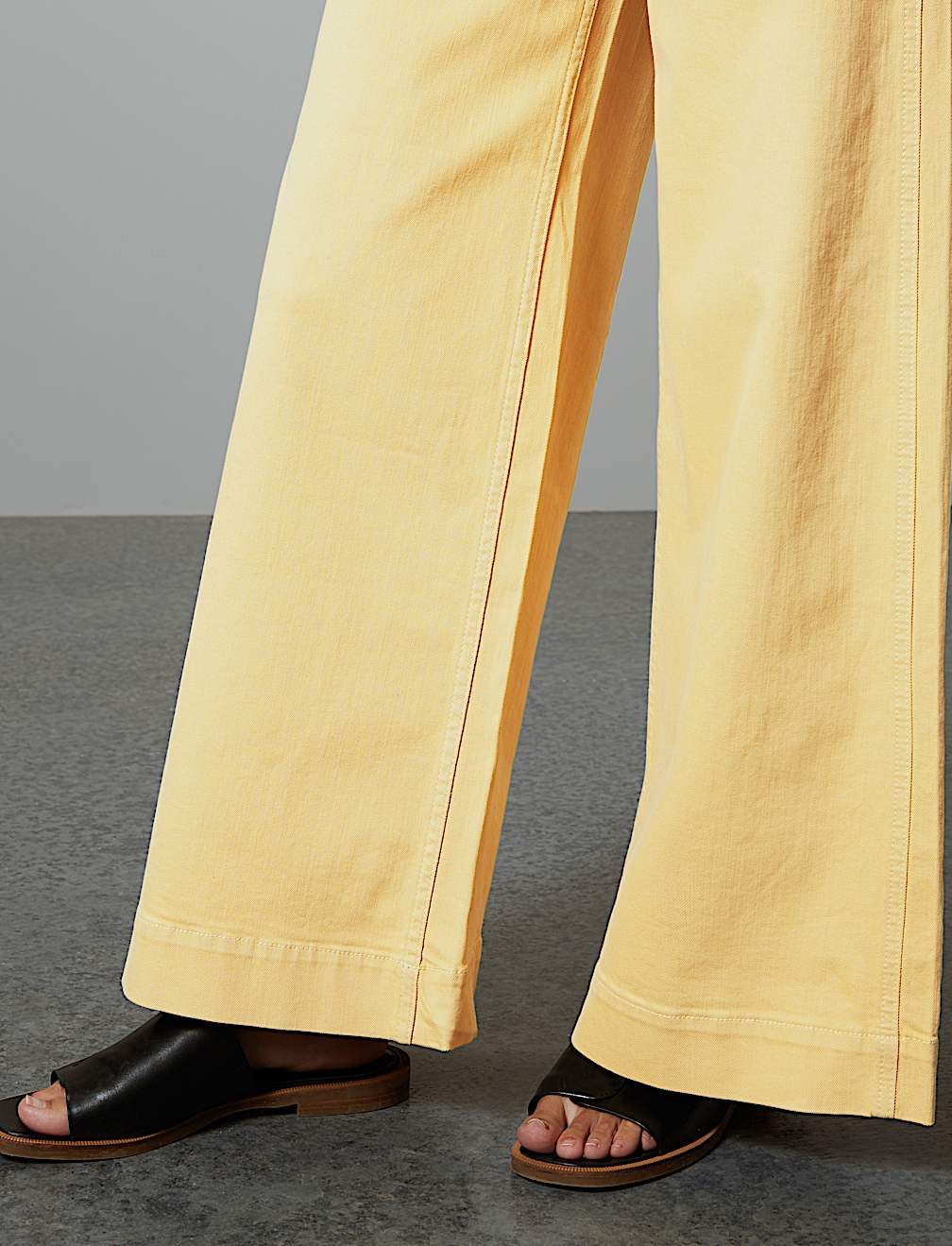 Mid Rise Wide Leg Ankle Grazer Jeans