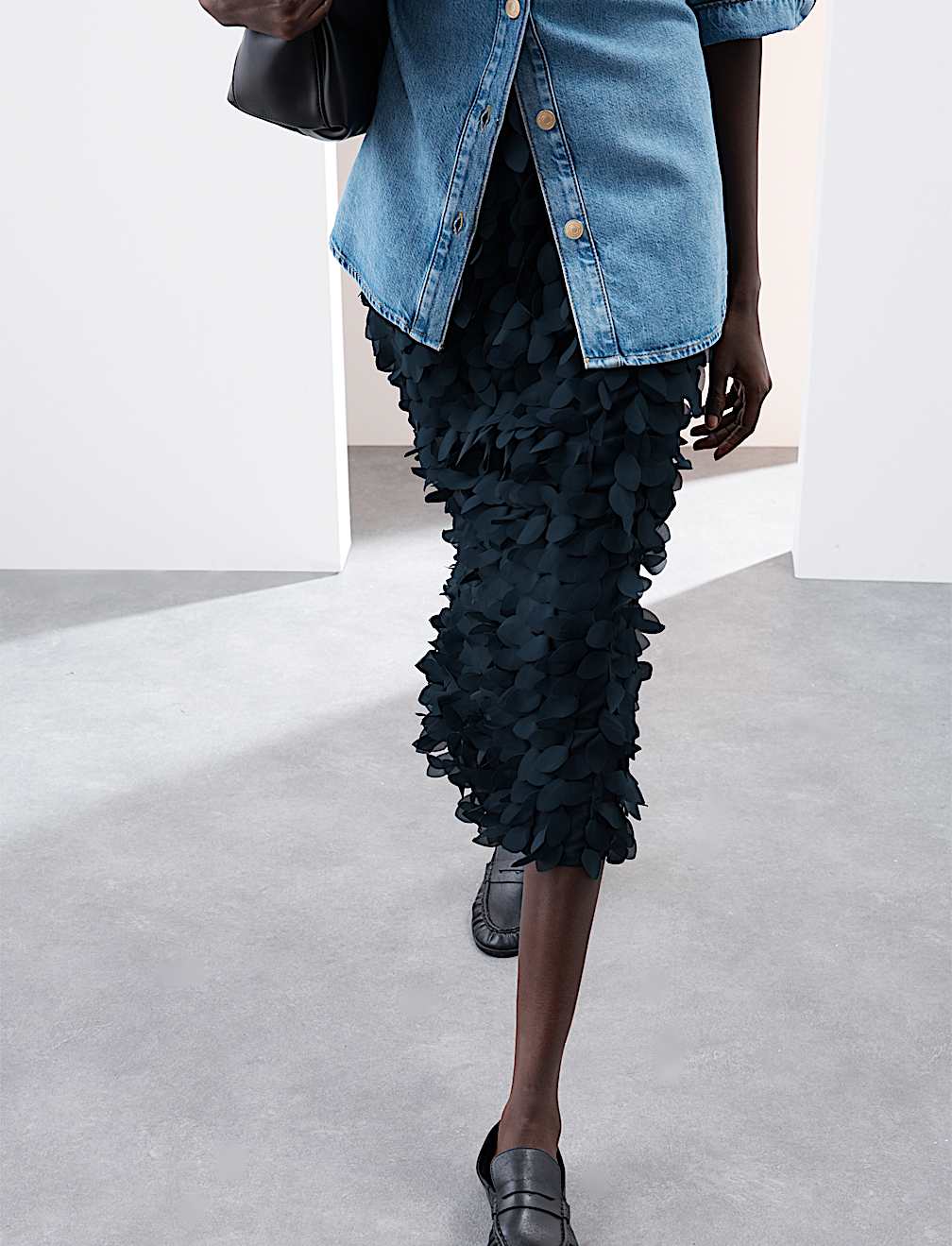 Textured Midi Straight Skirt