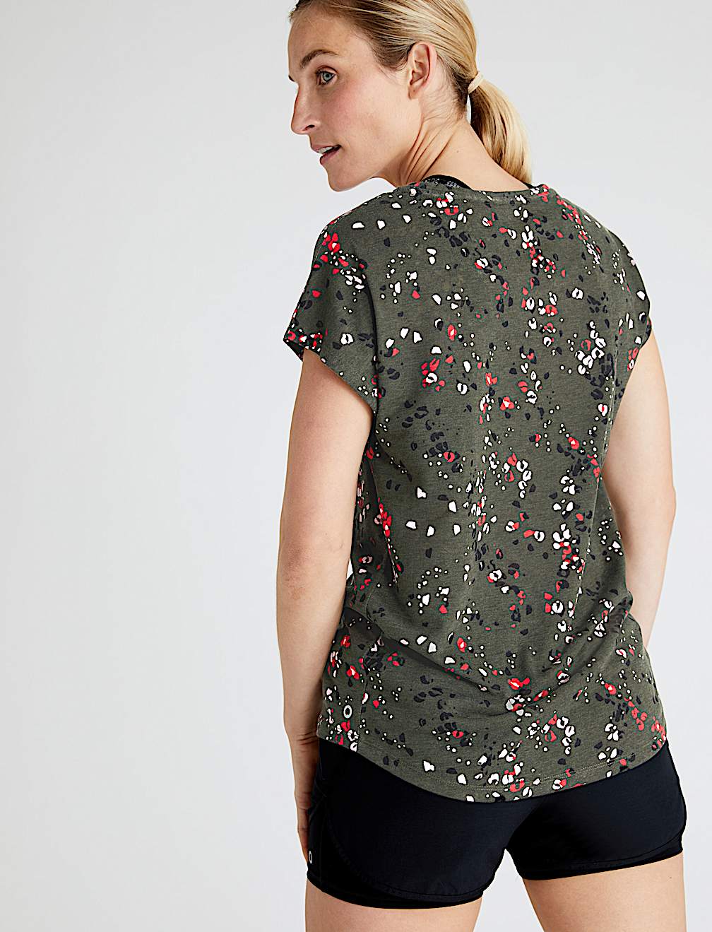 Lightweight Scoop Neck Relaxed T-Shirt