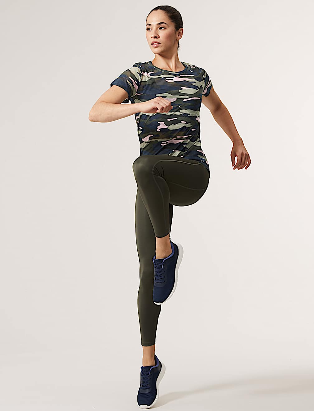 Lightweight Printed Scoop Neck T-Shirt