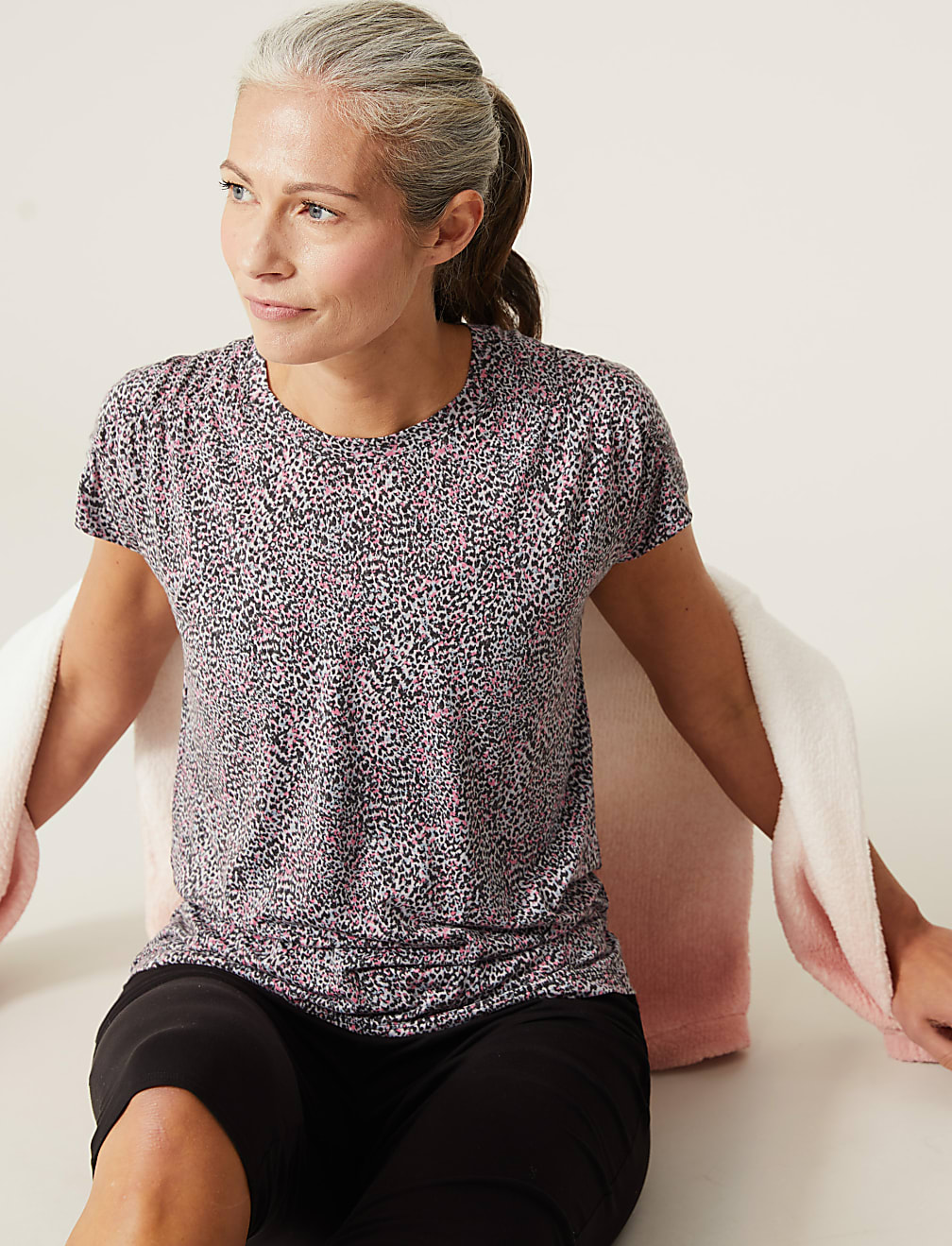 Printed Scoop Neck Short Sleeve Yoga Top