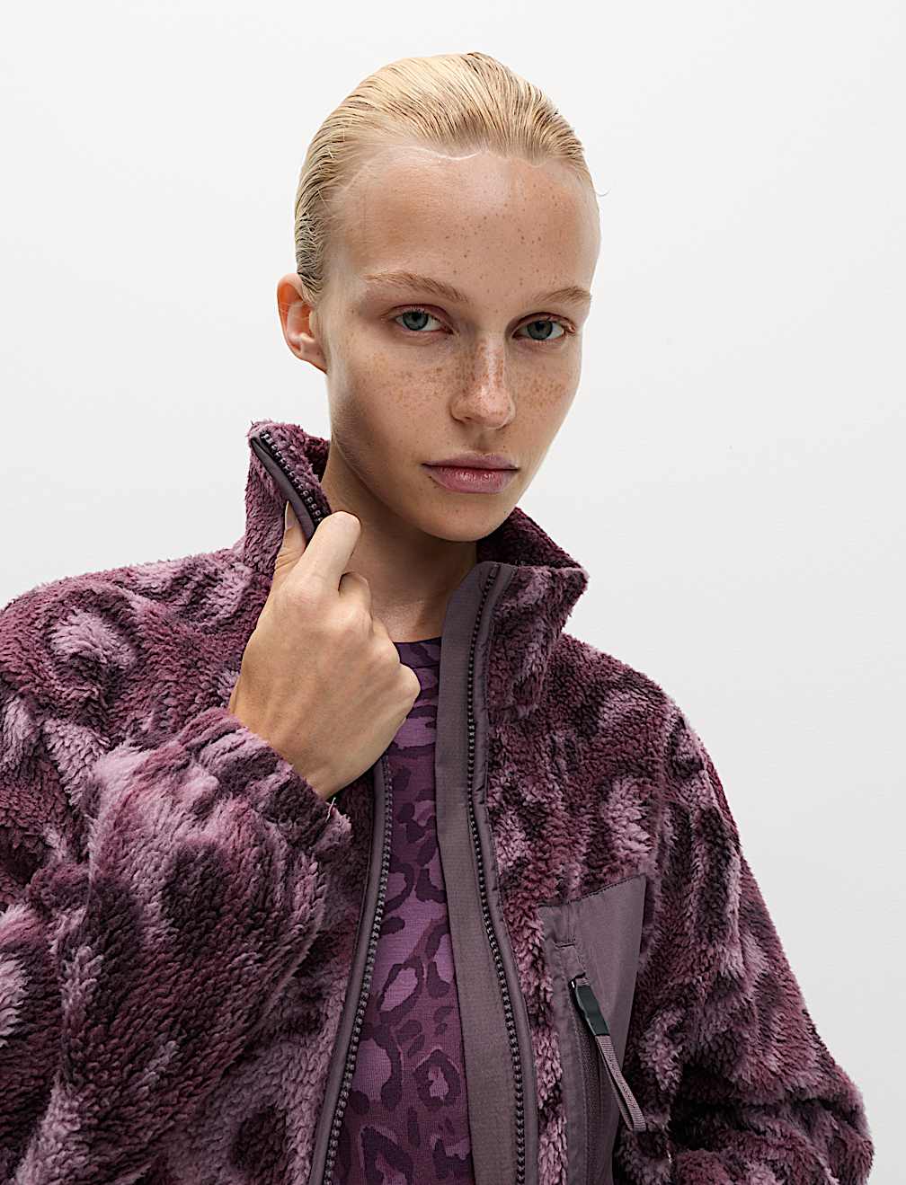 Borg Printed Funnel Neck Zip Up Fleece Jacket