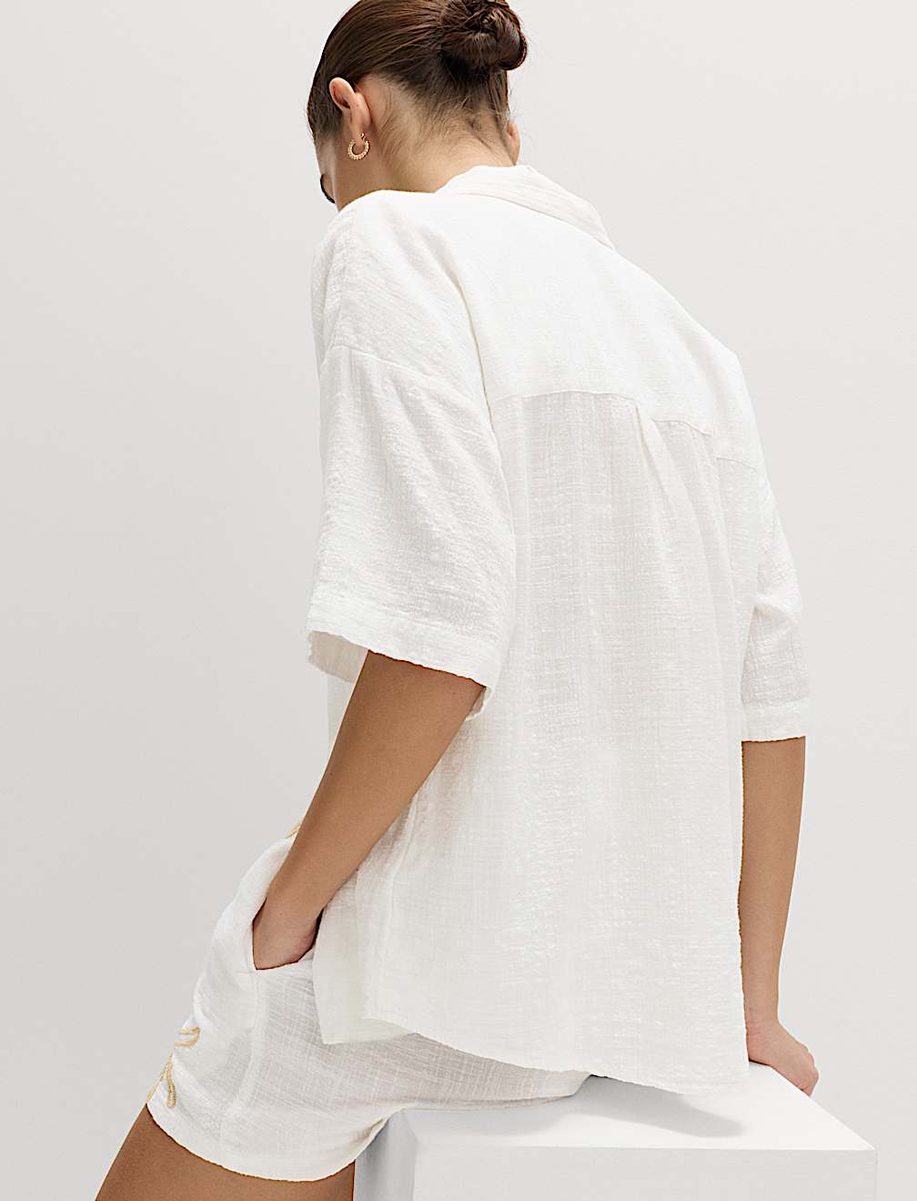 Cotton Rich Embroidered Short Sleeve Beach Shirt