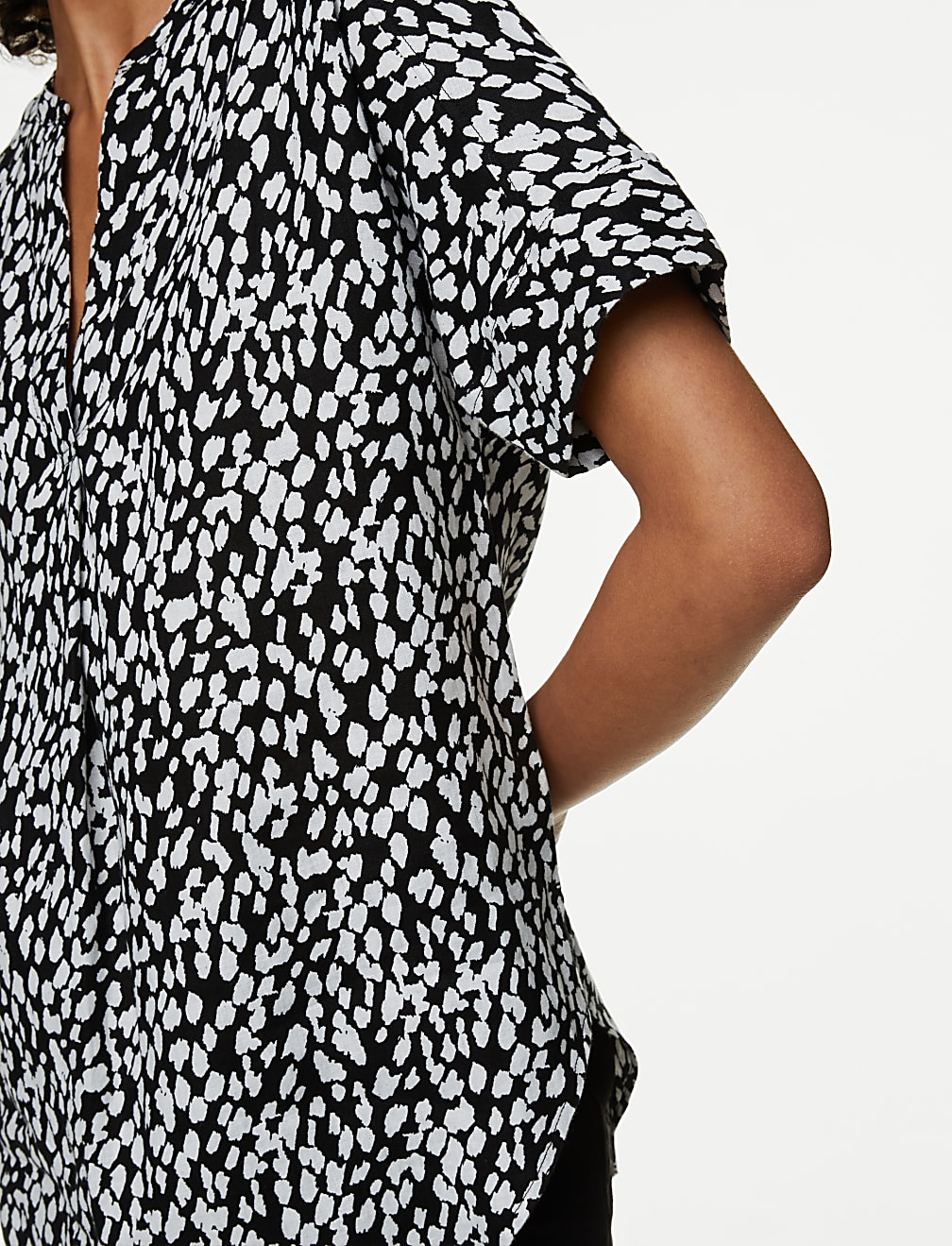 Pure Linen Animal Print Popover Blouse