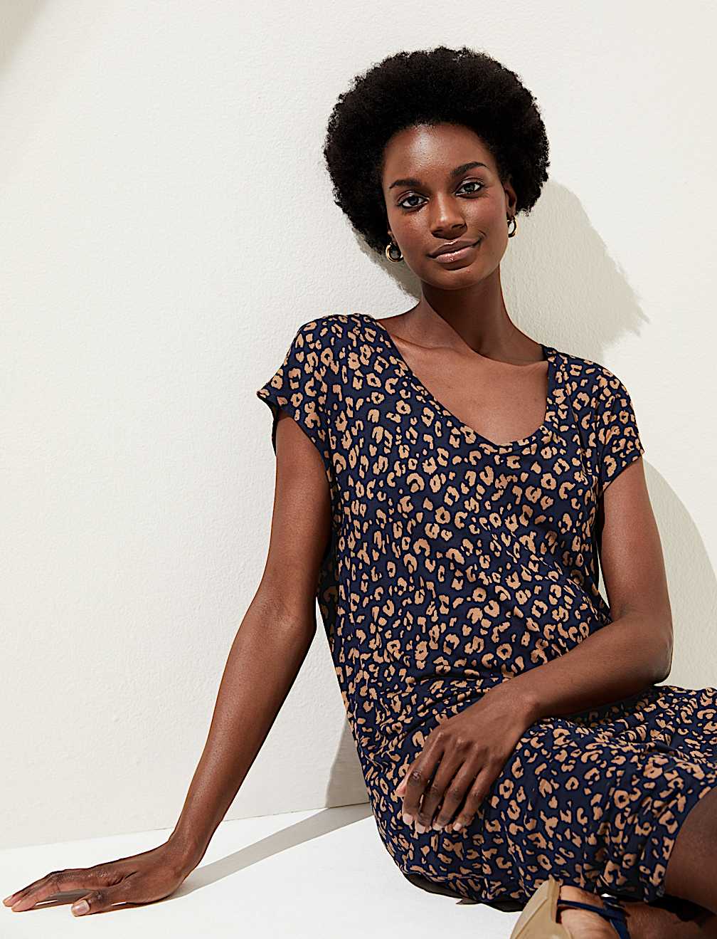 Jersey Printed V-Neck Midi T-Shirt Dress