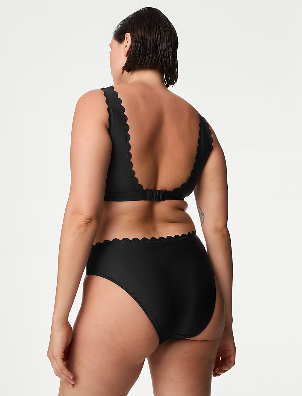 Neoprene Padded Scallop Plunge Bikini Top