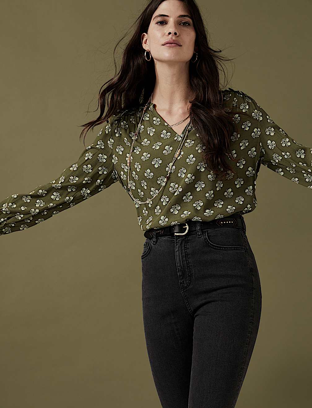 Floral Notch Neck Popover Blouse