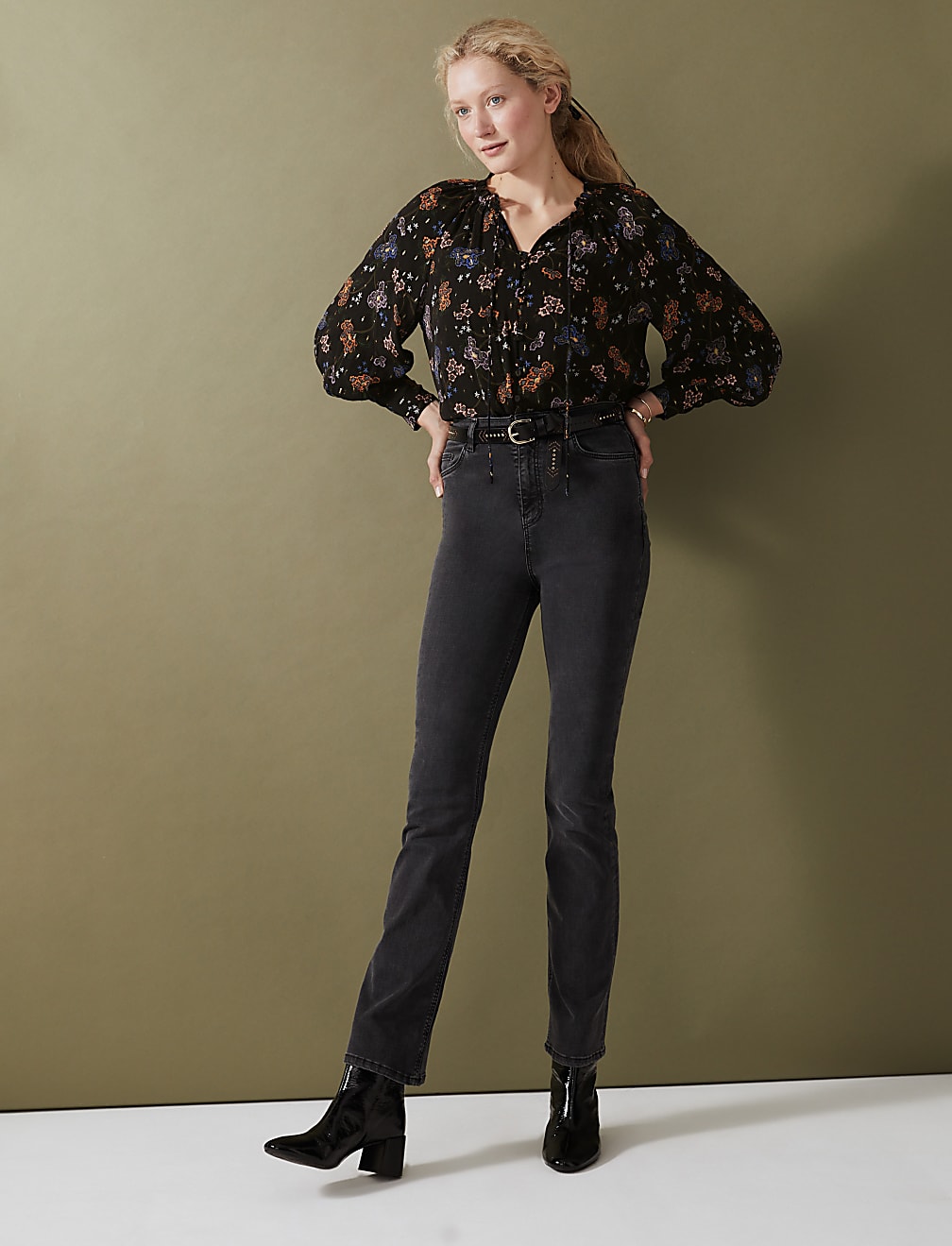 Floral Tie Neck Long Sleeve Blouse
