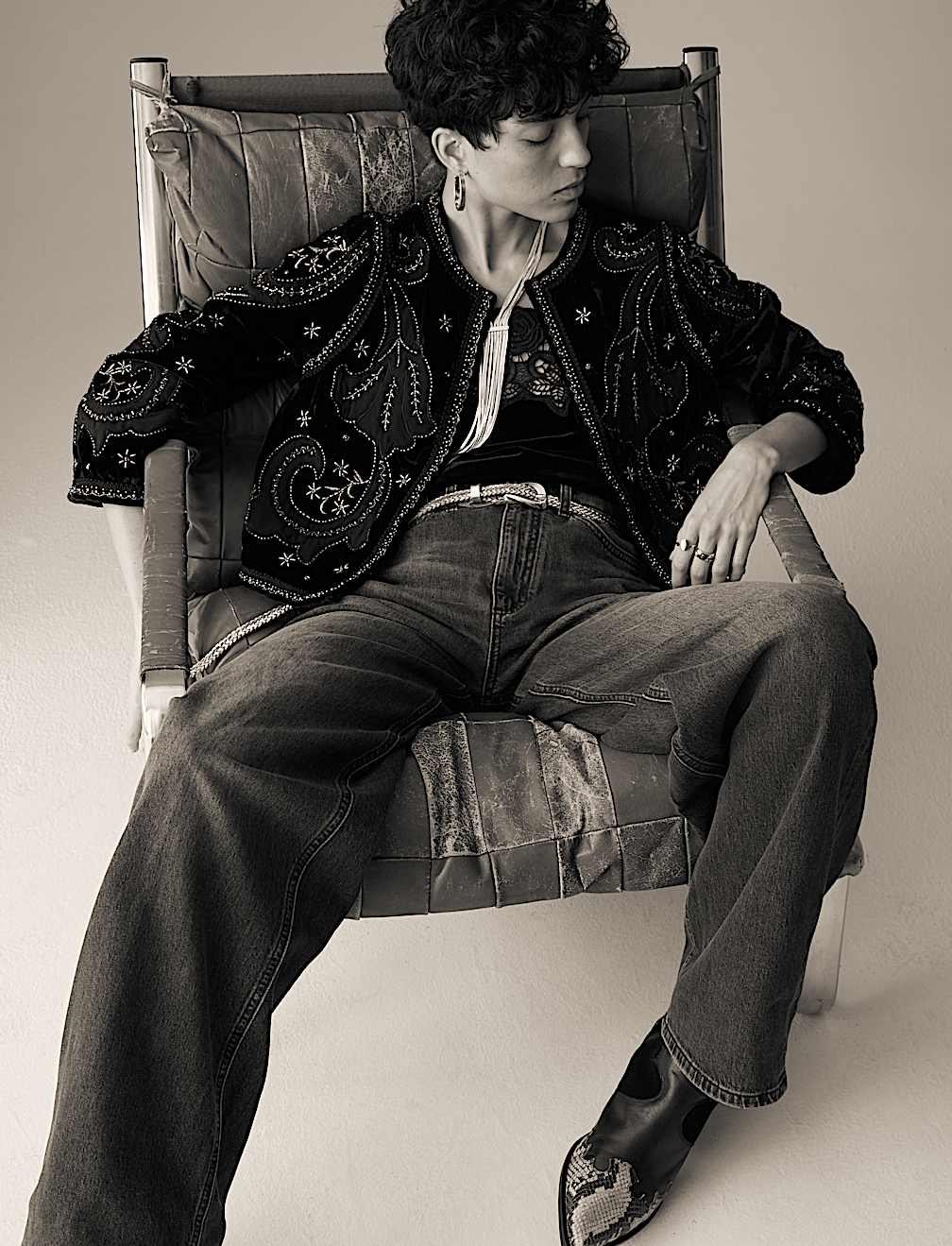 Velvet Embroidered Collarless Cropped Jacket