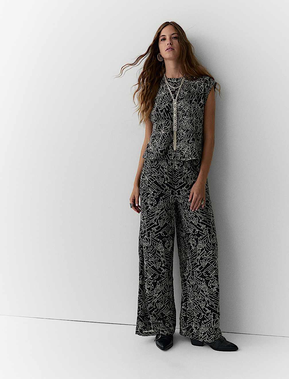 Embroidered Metallic Wide Leg Trousers