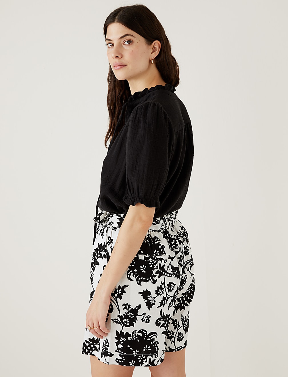 Linen Rich Printed High Waisted Shorts