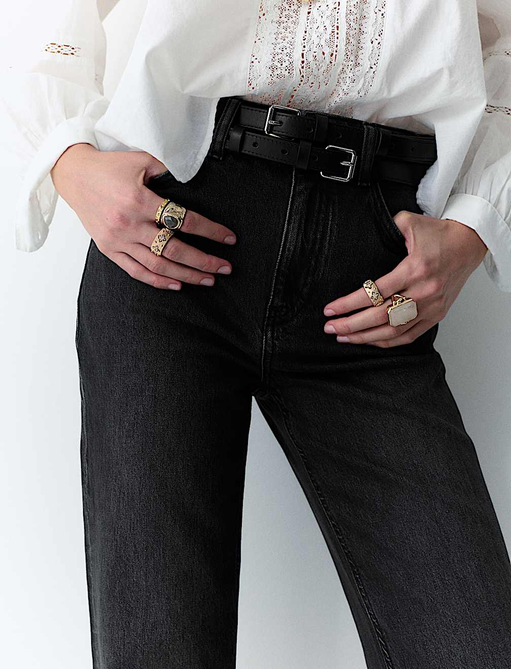 Mid Rise Straight Leg Ankle Grazer Jeans