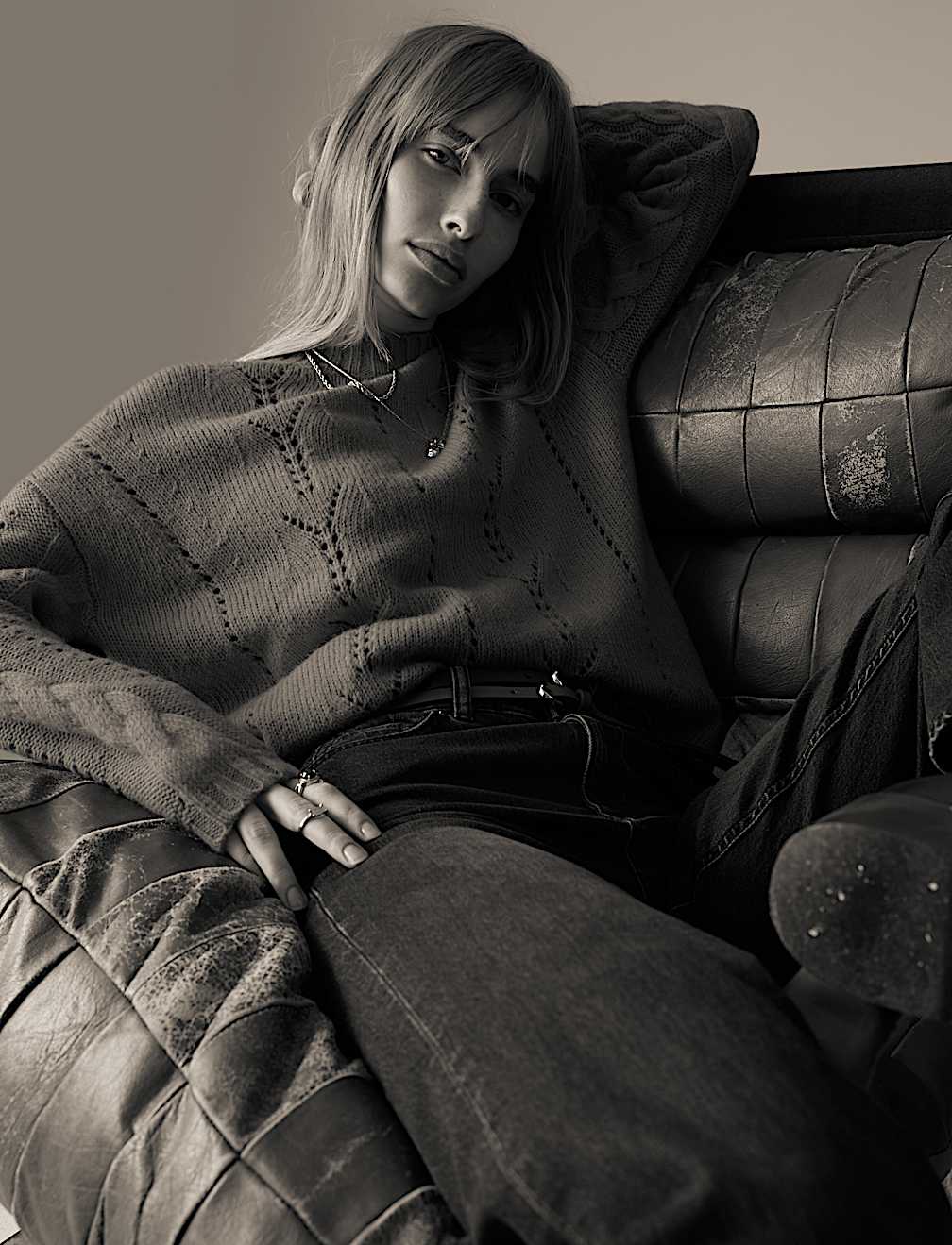 Mid Rise Straight Leg Ankle Grazer Jeans