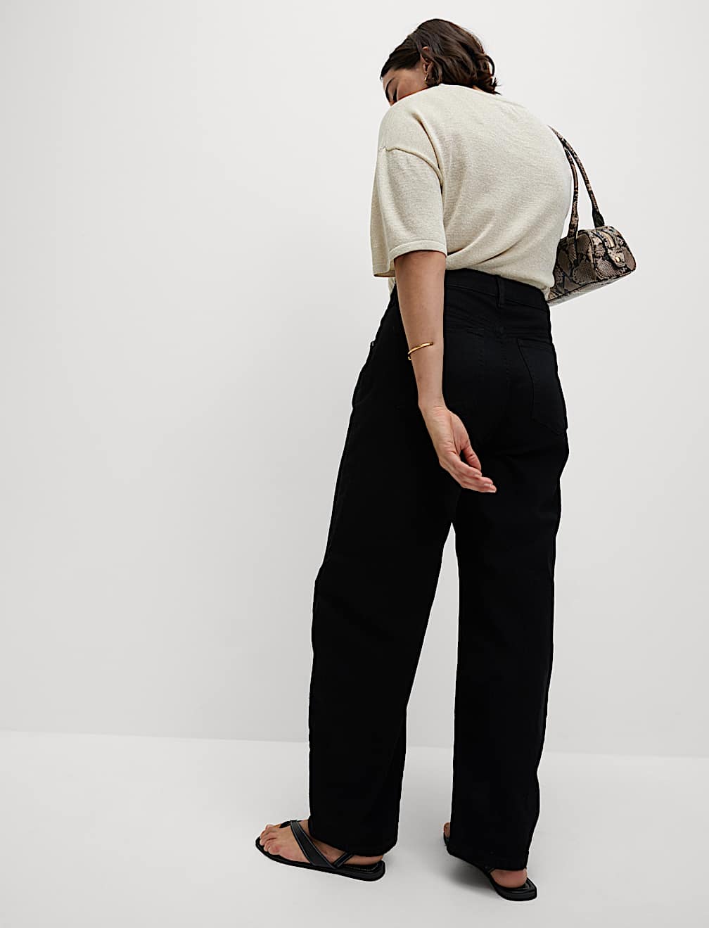 Mid Rise Relaxed Horseshoe Jeans