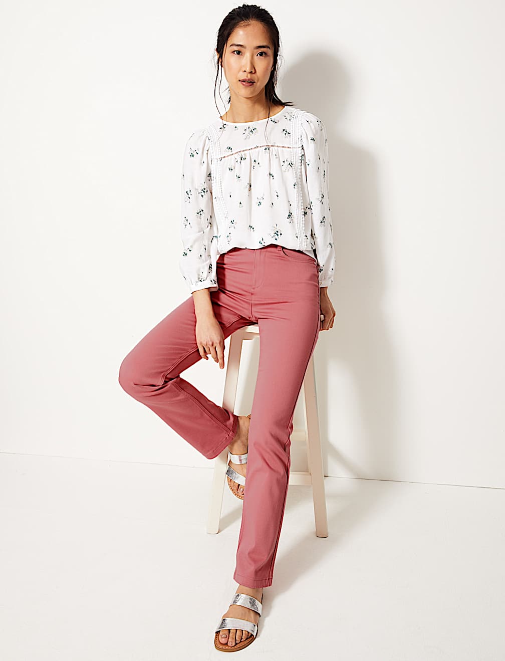 Roma Straight Leg Jean