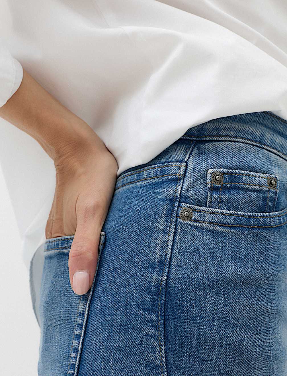 Harper High Waisted Cigarette Cropped Jeans