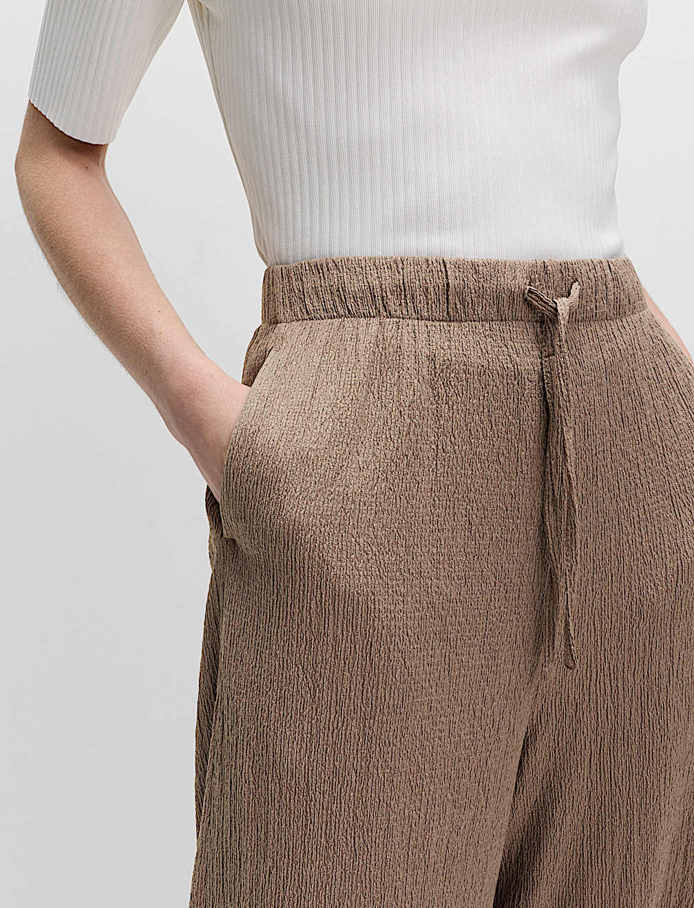 Textured Elasticated Waist Carrot Leg Trousers