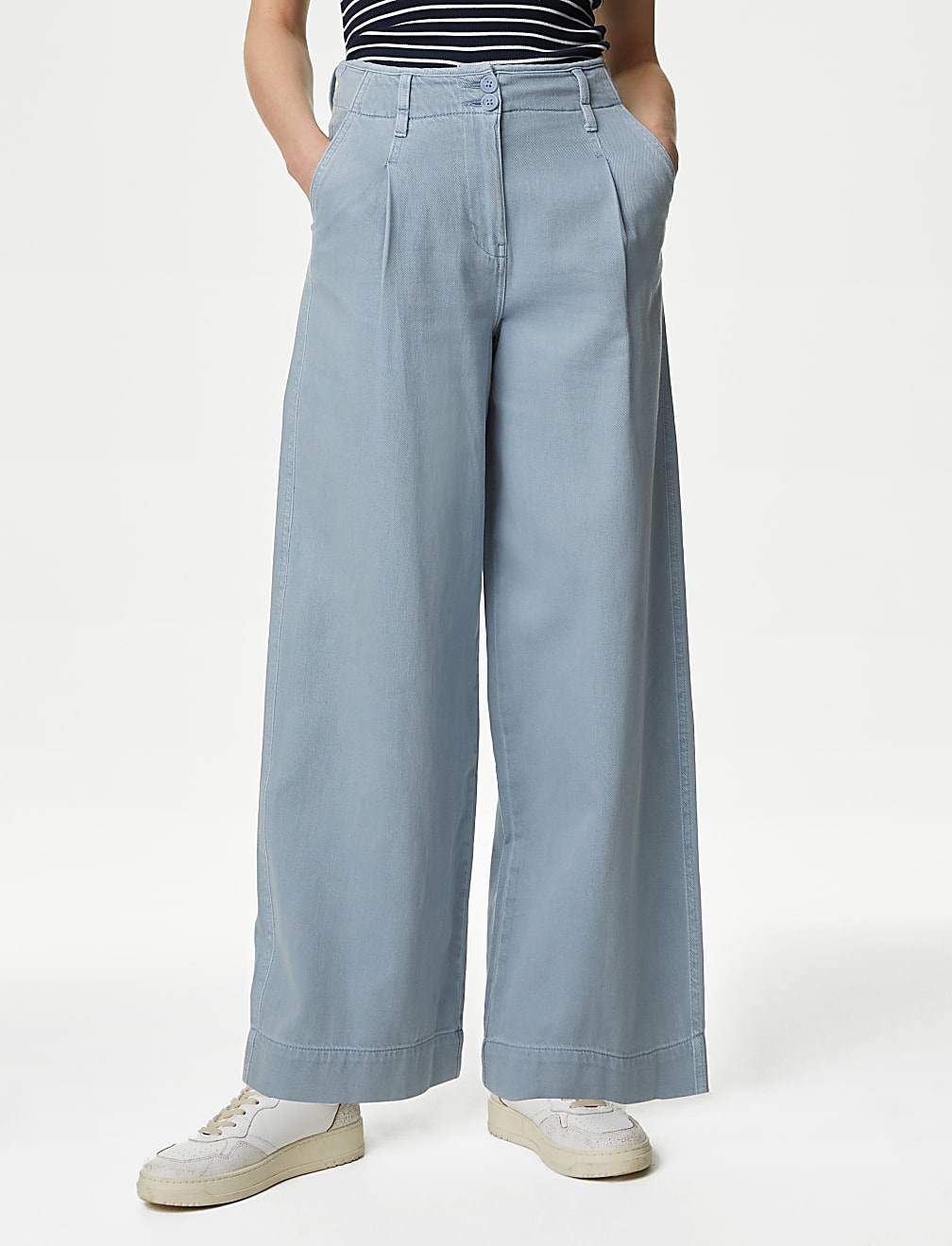Lyocell™ Blend Pleated Wide Leg Trouser