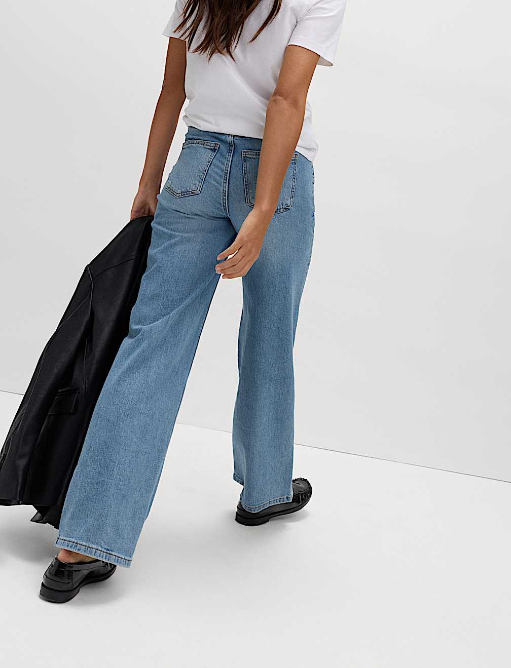 The Wide-Leg Jeans