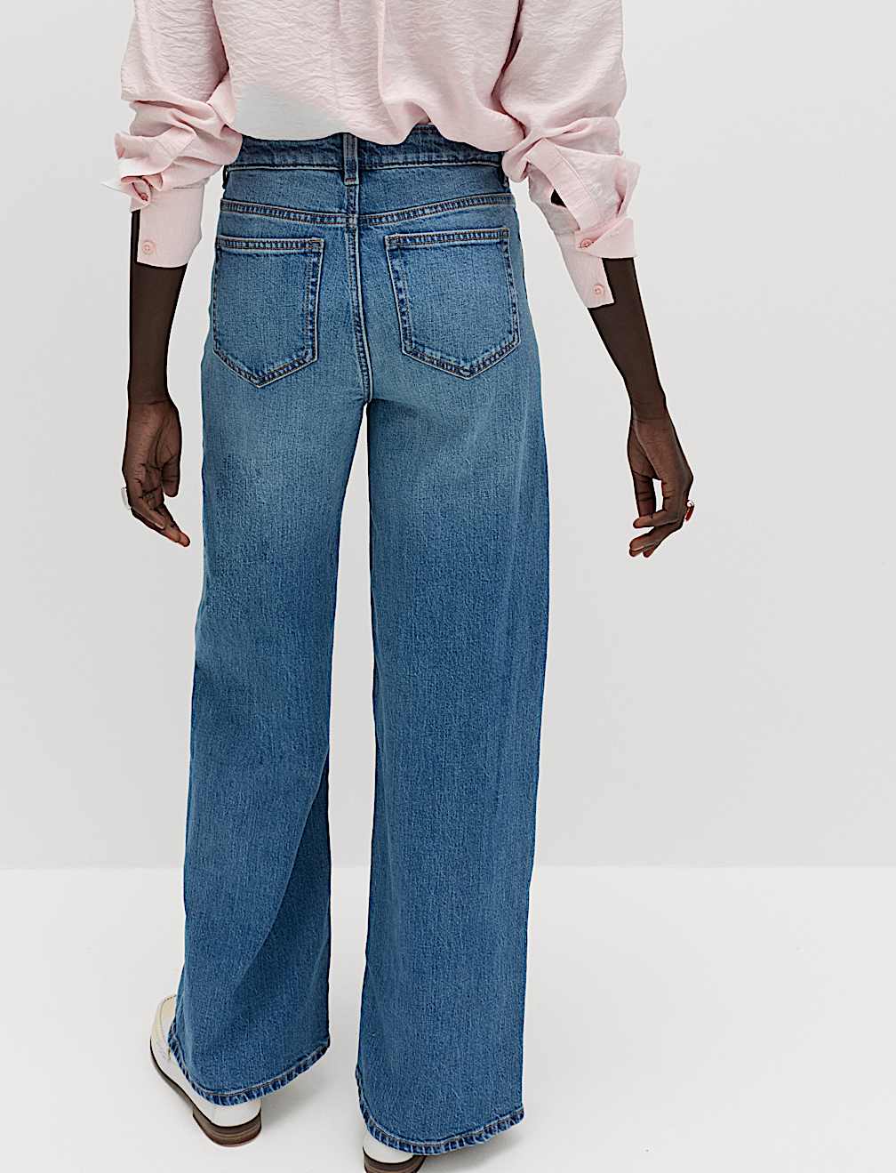 The Wide-Leg Jeans