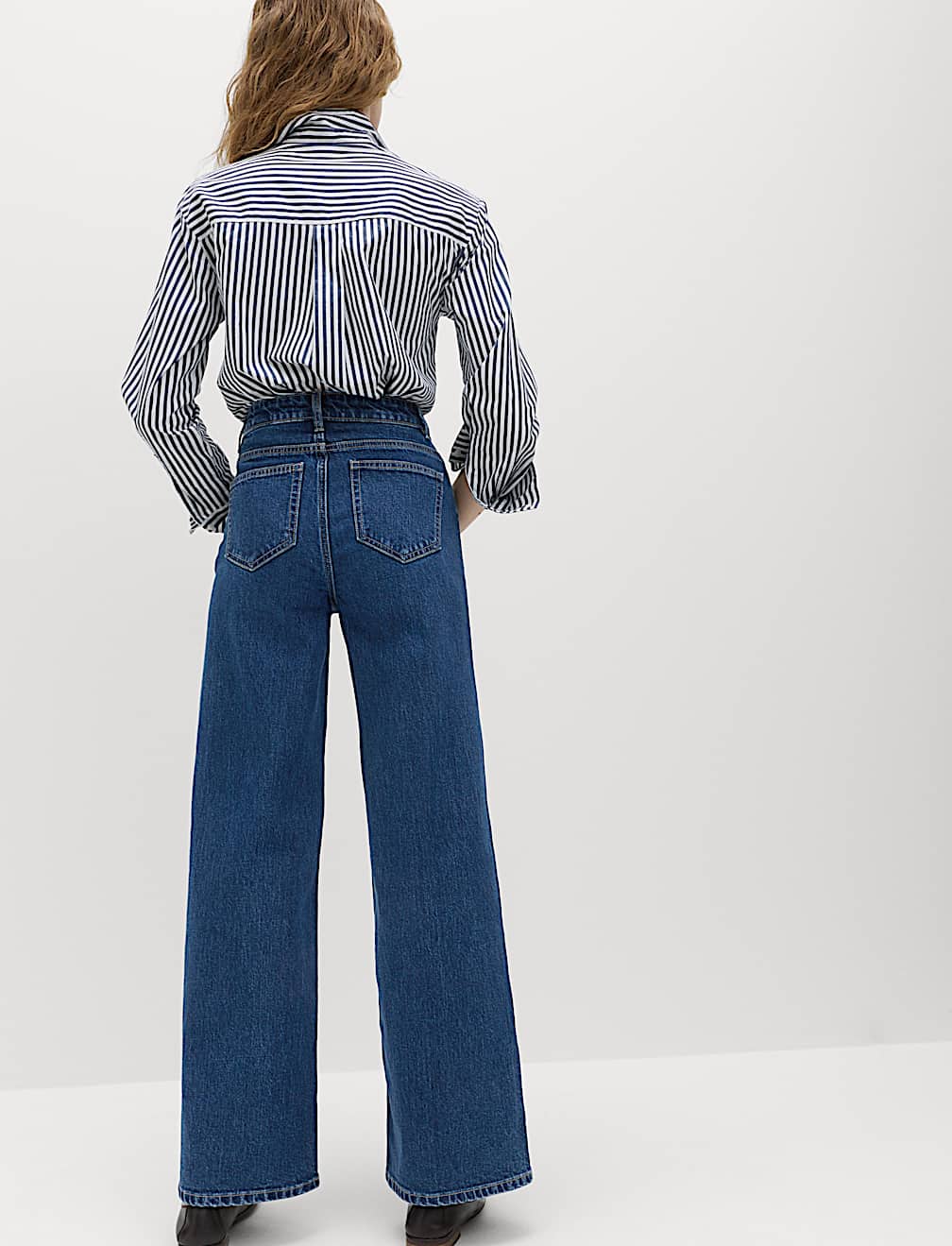 The Wide-Leg Jeans