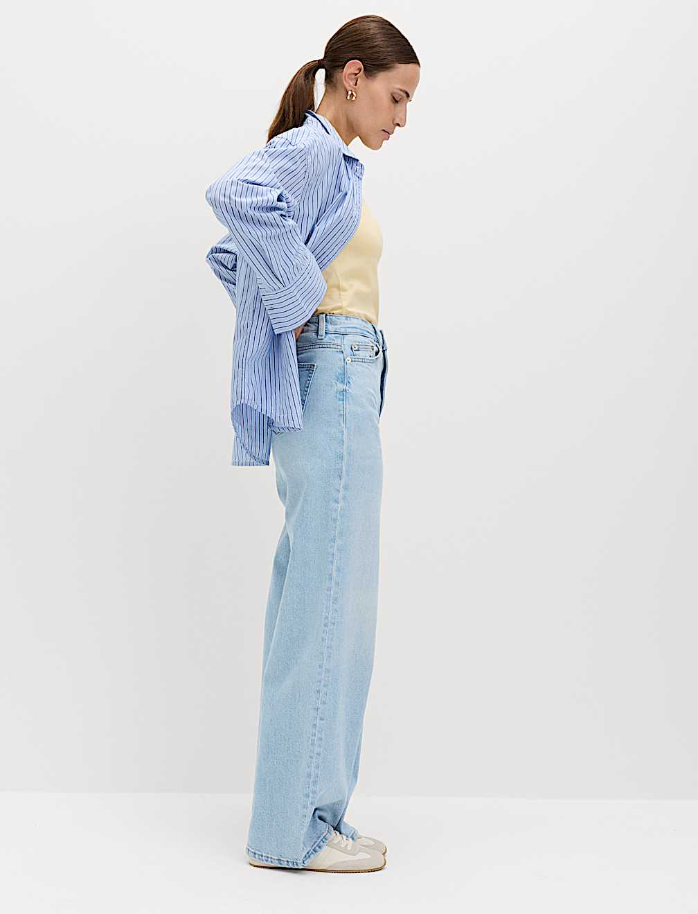 The Wide-Leg Jeans