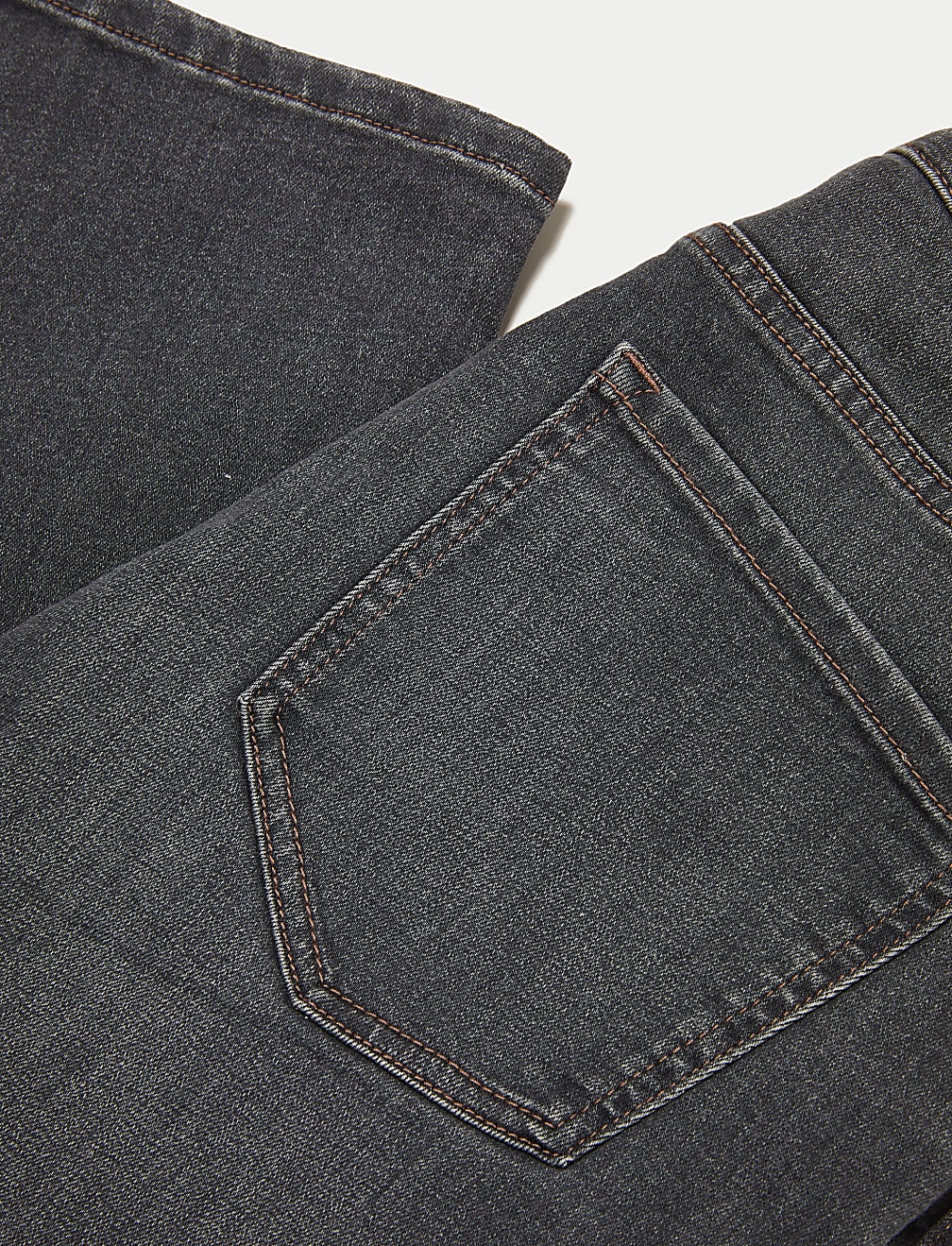 Lily Slim Fit Jeans