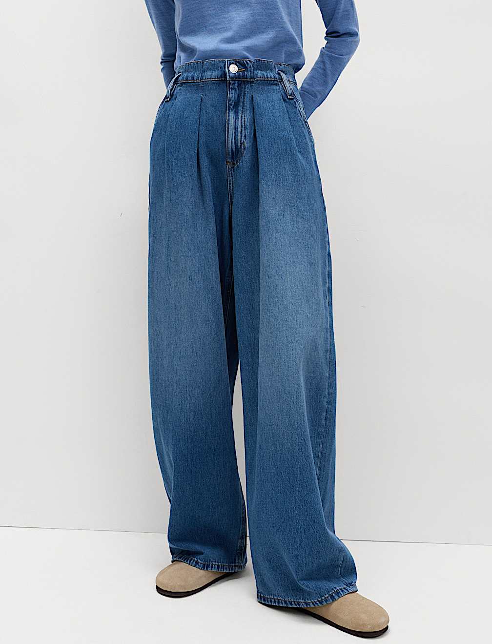 High Waisted Paperbag Pleated Relaxed Jeans